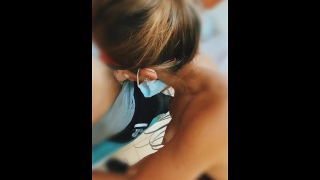 Толстозадые сучки заполучили худого парня в сексе и сделали ему приятно